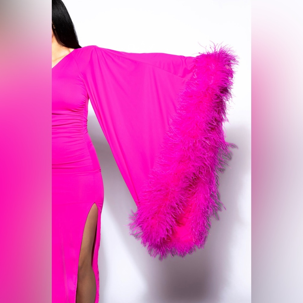 AKIRA BRING THE DRAMA ONE SLEEVE FEATHER DRESS. SIZE XL - Picture 10 of 16